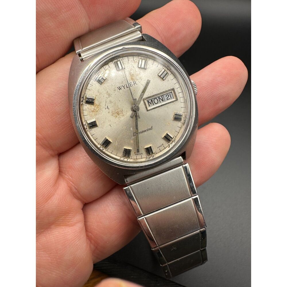 Vintage Wyler Lifeguard Dynawind - Original Band - Day/Date Automatic